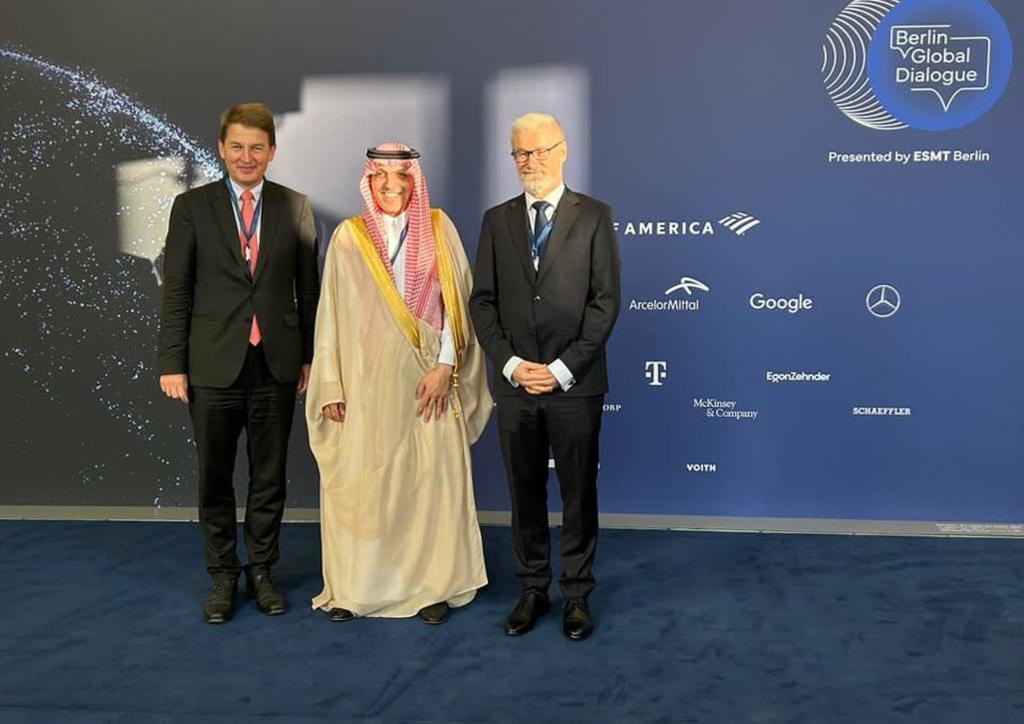 1aeef171d0_معالي وزير المالية يشارك فيحوار برلين العالمي.jpg